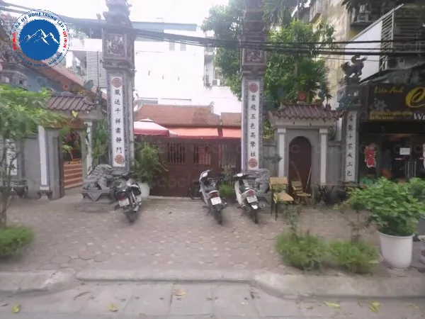 Cổng đình làng sang trọng nhưng gần gũi