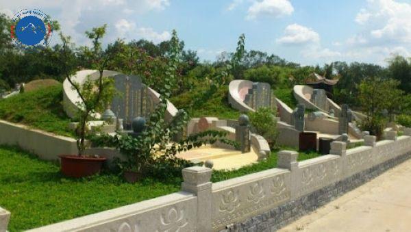 Công trình bia mộ gia tộc khắc đầy đủ nguyên quán dòng họ