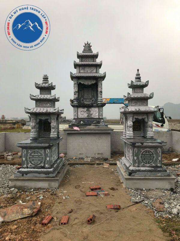 Công trình mộ đôi đá xanh đen nguyên khối cho ông bà