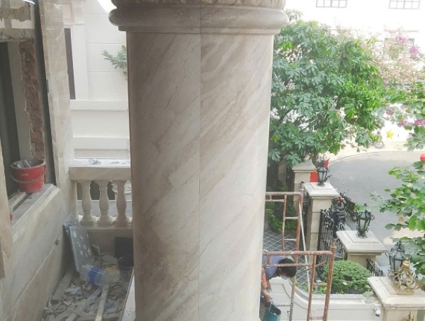 Cột đá tròn sang trọng nâng tầm không gian nhà ở