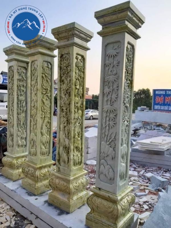 Cột đá vuông chạm rồng phượng tinh xảo chuẩn phong thủy xưa