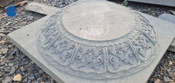 Đá kê cột gỗ đình chùa chạm mây cuộn rất độc đáo