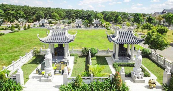 Đặt tên khu mộ theo thương hiệu công ty/ngành nghề gắn liền với gia đình