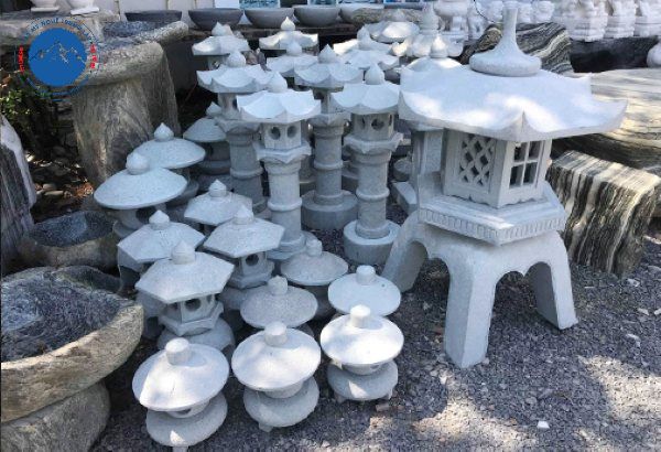 Đèn đá tạo ánh sáng nhẹ nhàng trang trọng