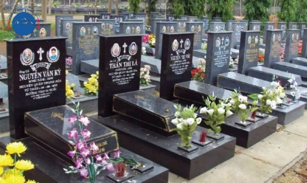 Đôi nét về phong tục để ảnh trên bia mộ