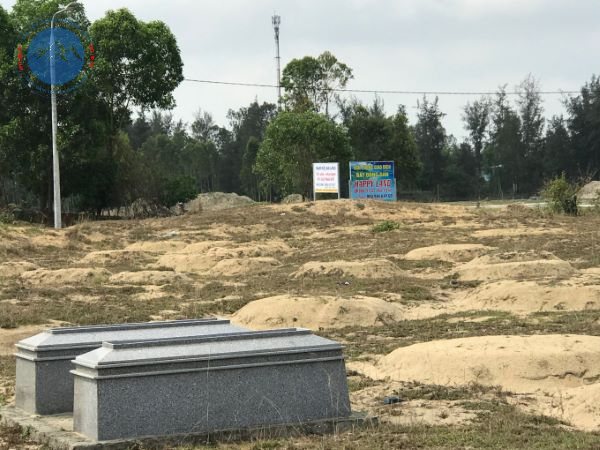 Gia chủ nên lập mộ bằng cát hay đất?