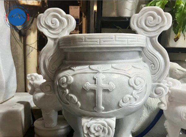 Gia chủ nên mua lư hương Công giáo ở đâu để đảm bảo chất lượng?