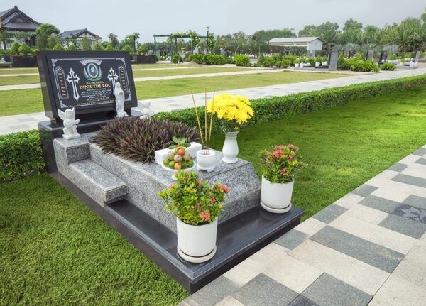 Giải đáp bia mộ đặt ở đầu hay chân người chết?