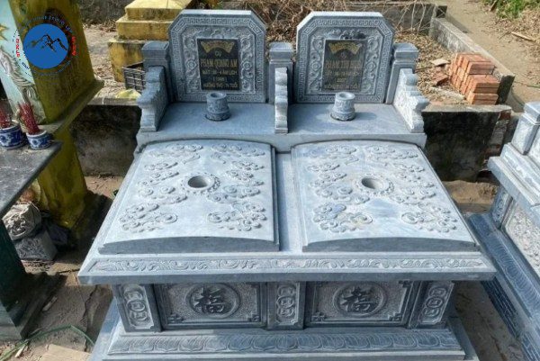 Góc nhìn trực diện mẫu mộ tam sơn đôi không mái