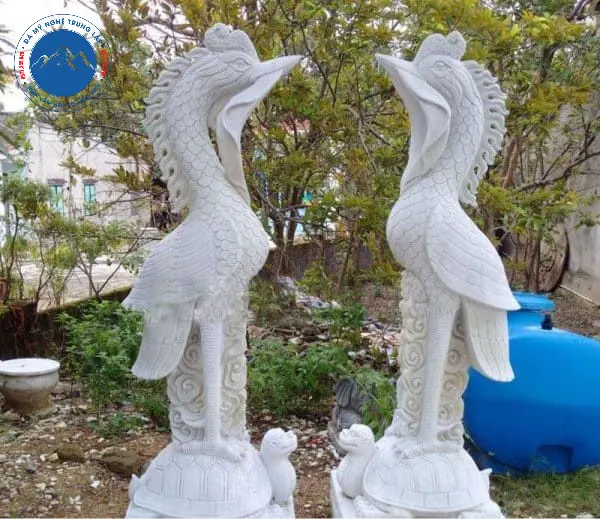 Hạc đá phong thủy thể hiện sự trường thọ và bình an