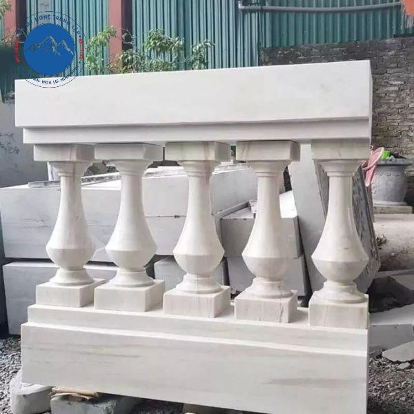 Hạng mục lan can đá trắng bao quanh khuôn viên nhà thờ