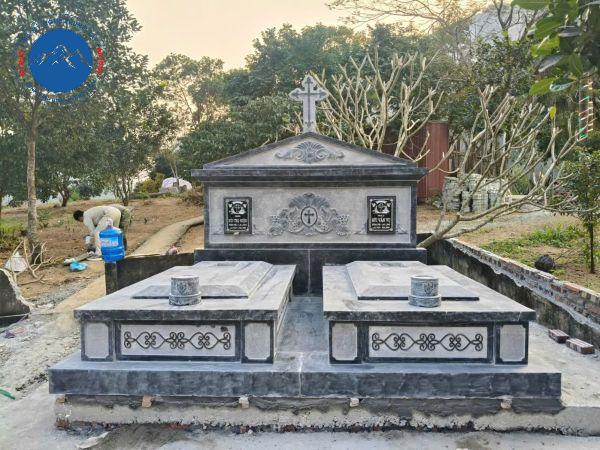 Hình ảnh hoàn thiện phần mái đao của lăng thờ đá