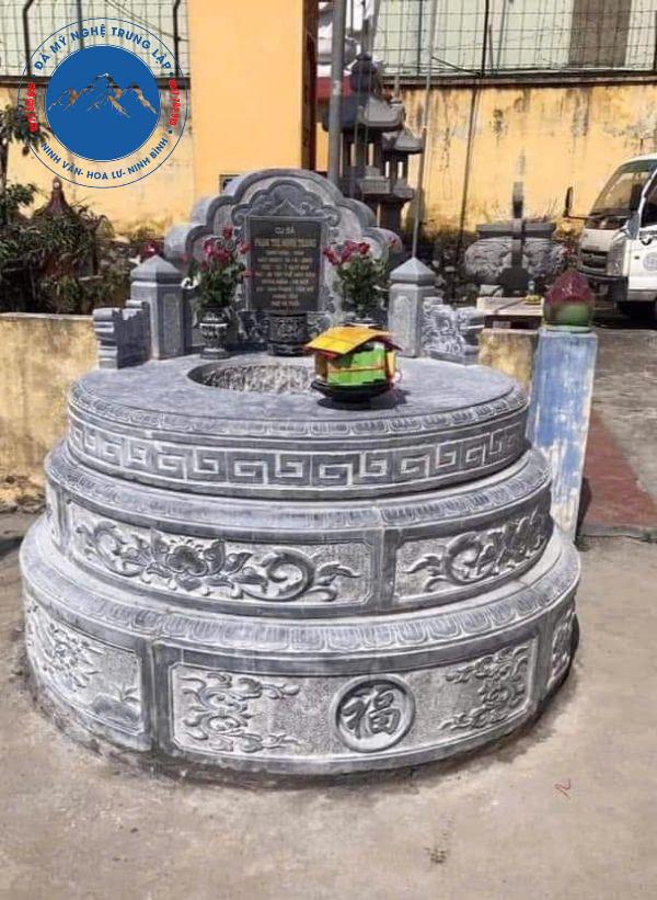 Hình ảnh mộ đá tròn nguyên khối bền bỉ tại Đông Anh