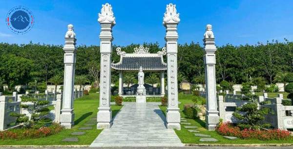 Khu lăng mộ hiện đại thiết kế phẳng đá xanh mài bóng