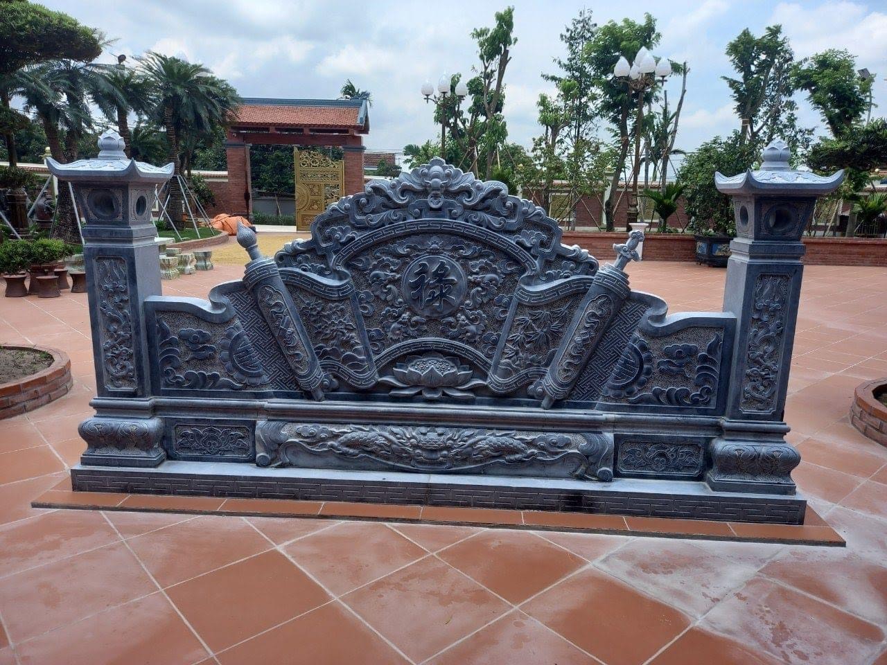 Kích thước của cuốn thư đá