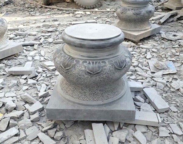 Kiểu chân tảng đá tròn vuông kết hợp phong cách cổ điển