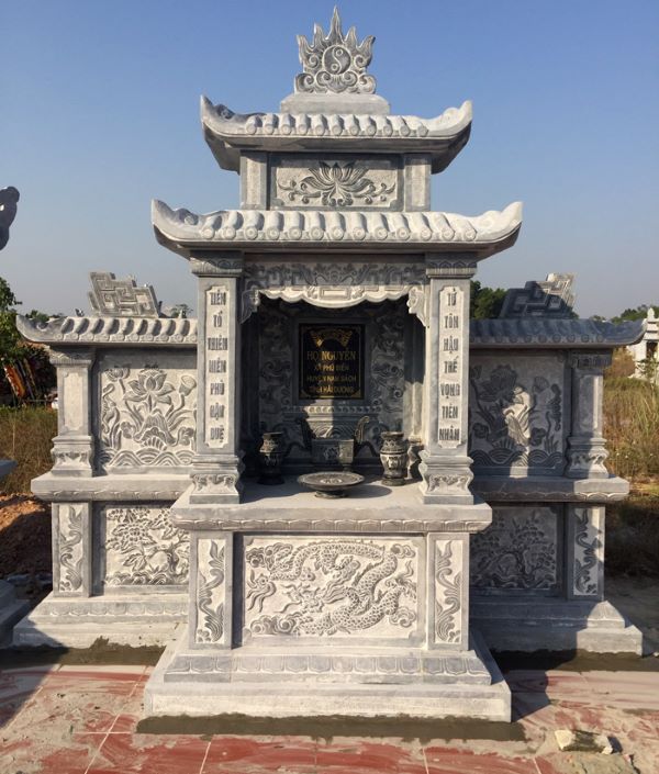 Lăng mộ đá hai mái phong cách cổ điển sang trọng