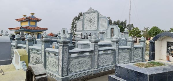 Lăng mộ đá phong cách đơn giản nhưng sang trọng tinh tế