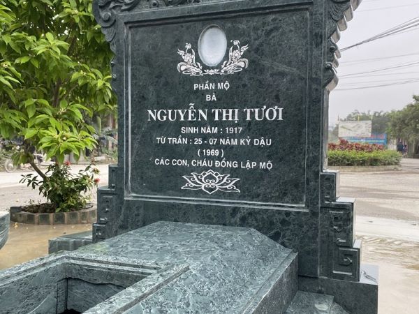 Lăng mộ đá xanh rêu kết hợp nhiều hạng mục trang trí