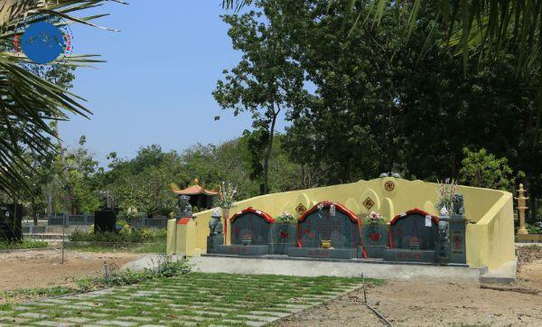 Lăng mộ người Hoa phong cách tối giản bằng đá Granite đen Kim Sa