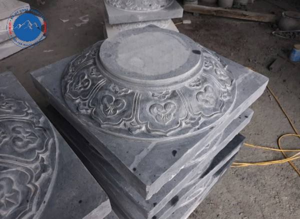 Lắp đặt chân tảng đá xanh nguyên khối Thanh Liêm