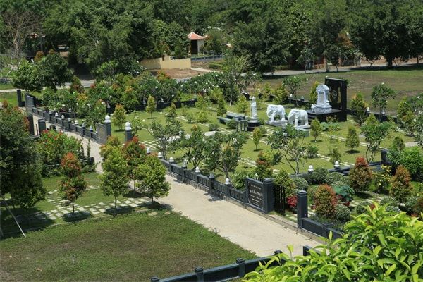 Liệu có thể thay đổi vị trí nghĩa trang và di chuyển mộ cá nhân hay không?