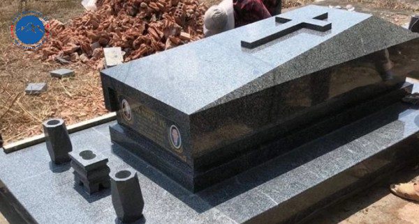 Lư hương Công giáo đá hoa cương cao cấp sang trọng trang nghiêm