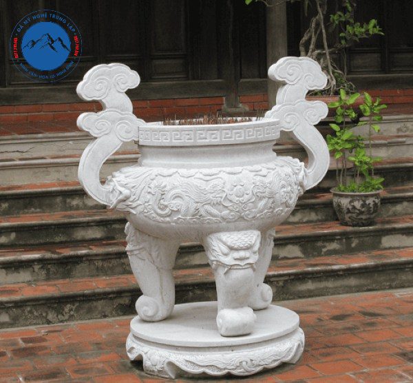 Lư hương đá tròn tinh xảo cho không gian thờ cúng