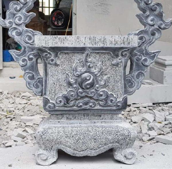 Lư hương đá vuông chuẩn phong thủy nhà thờ họ