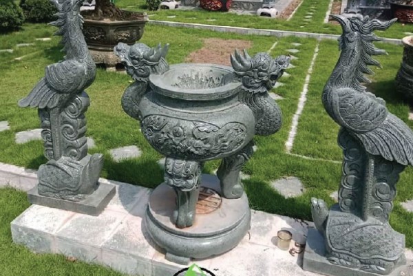 Lư hương đá xanh là loại khí cụ tâm linh