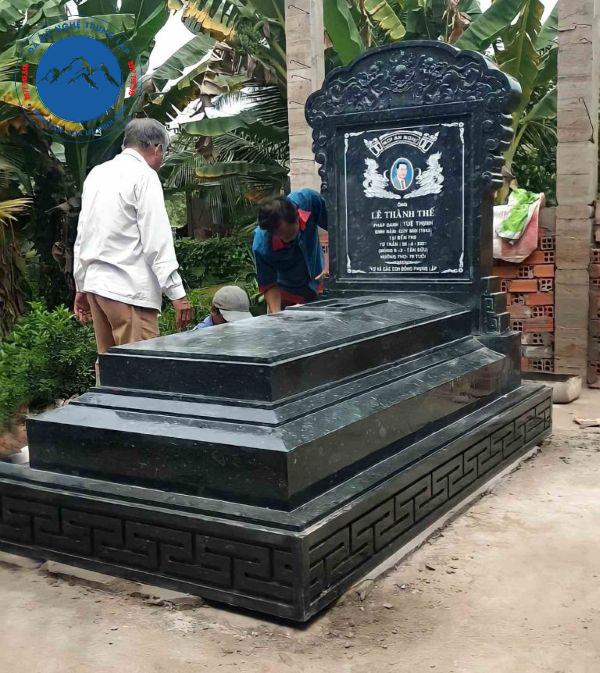 Mẫu bia mộ đá kim sa đen cao cấp khổ lớn