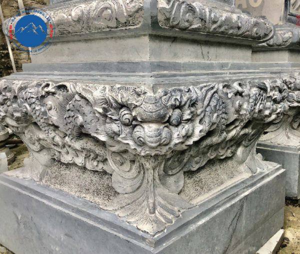 Mẫu chân cột đá vuông băm nhám chống trơn trượt tốt