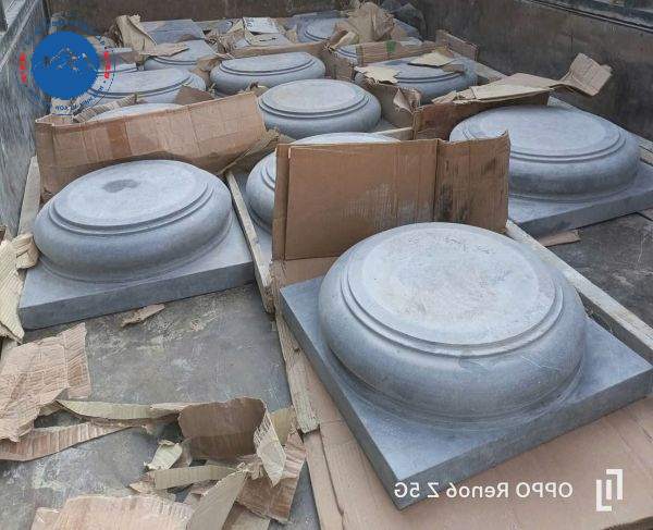 Mẫu chân tảng đá xanh đen nguyên khối cho đình làng