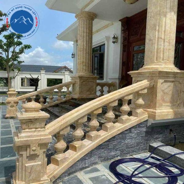Mẫu lan can đá Granite vàng hoàng gia đẳng cấp quý phái