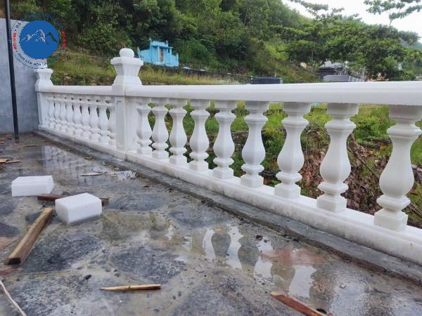 Mẫu lan can đá trắng ý nghĩa