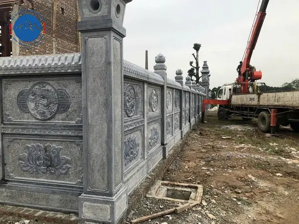 Mẫu lan can đá tứ linh khung tranh thiết kế vô cùng tinh tế