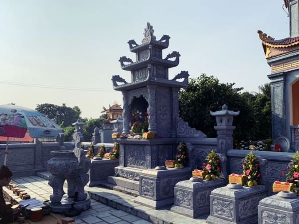 Mẫu lăng mộ bê tông giả đá truyền thống kiểu dáng đẹp