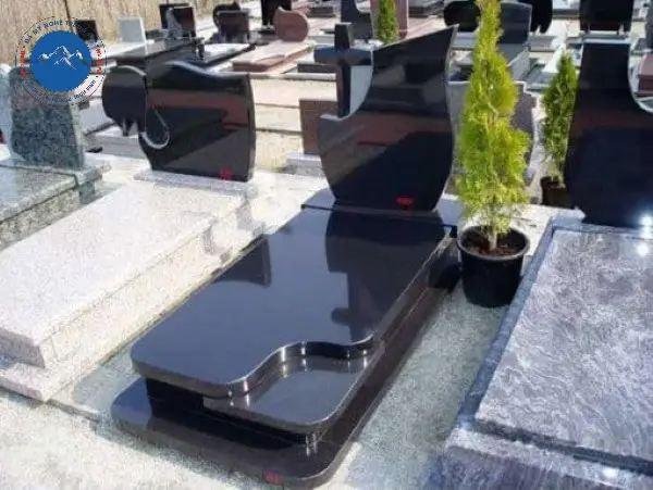 Mẫu lăng mộ đá granite đen nguyên khối chế tác thủ công