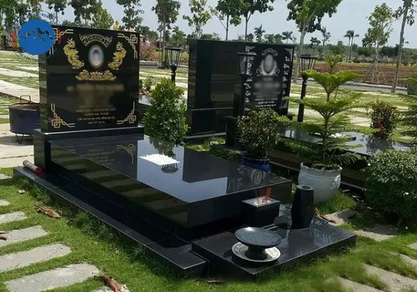 Mẫu lăng mộ đá granite đen nguyên khối sang trọng