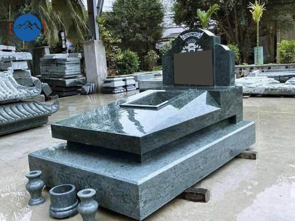 Mẫu lăng mộ đá trơn đơn giản tinh tế