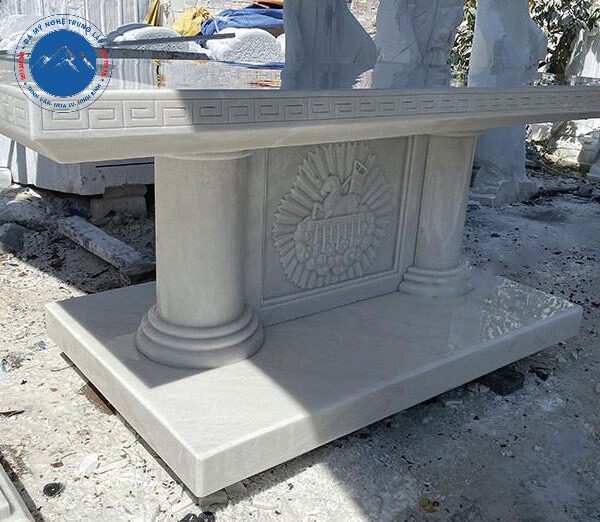 Mẫu lư hương Công giáo bằng đá trắng nguyên khối tinh khiết