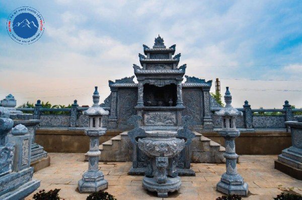 Mẫu lư hương Công giáo đá xanh Thanh Hóa bền bỉ vĩnh cửu