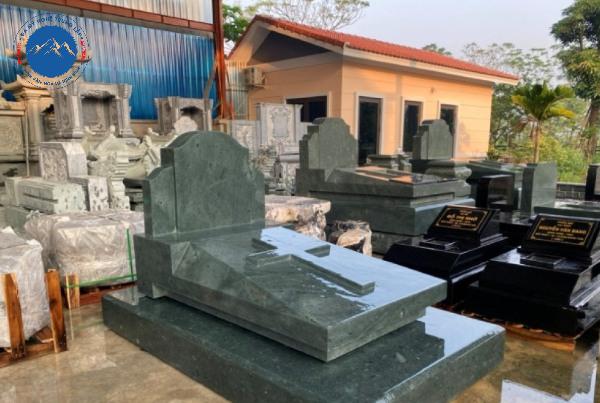 Mẫu mộ công giáo đá granite Ninh Bình đẹp