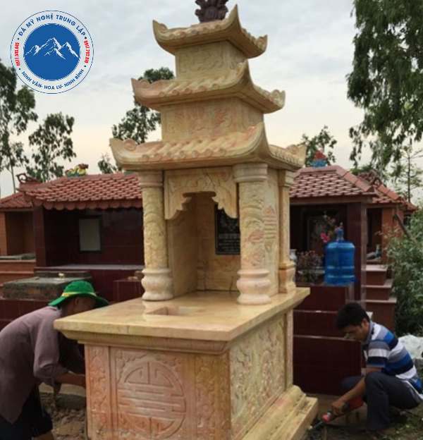 Mẫu mộ đá cẩm thạch vàng vân mây tự nhiên ấn tượng