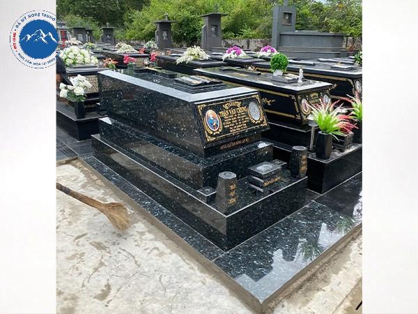 Mẫu mộ đá granite kiểu truyền thống