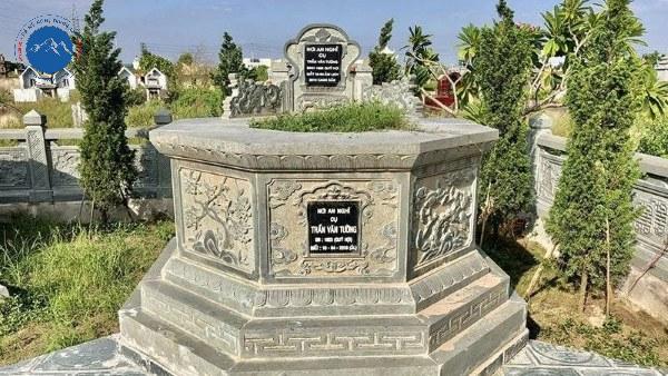 Mẫu mộ đá lục giác độc đáo với sáu mặt cân đối