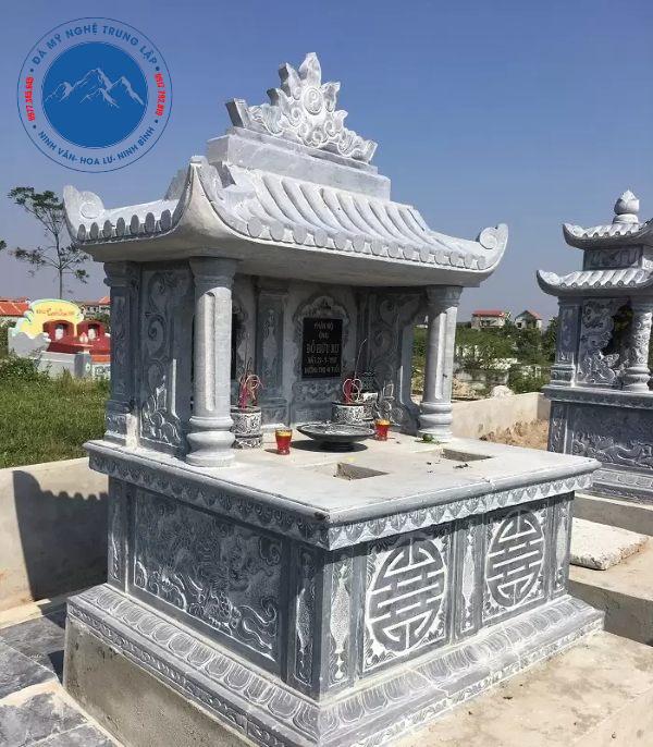 Mẫu mộ đá một mái xanh rêu thiết kế tinh gọn