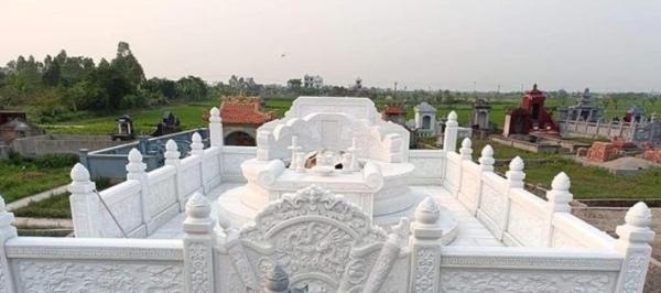 Mẫu mộ đá trắng tinh khôi dành cho người công giáo