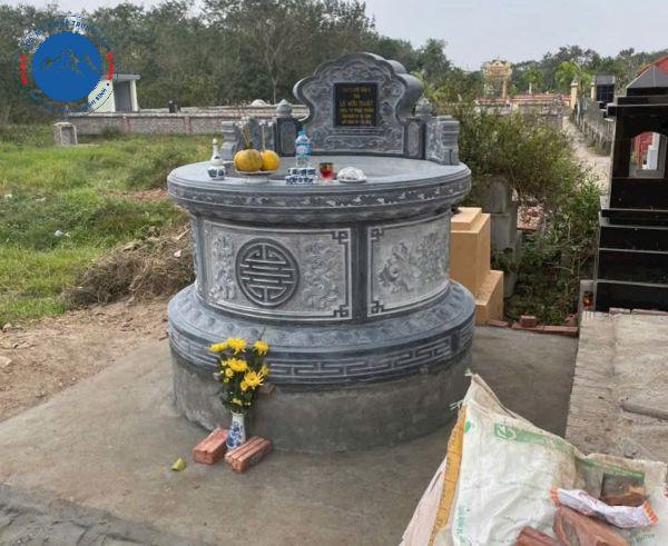 Mẫu mộ đá tròn lắp đặt thực tế tại Ba Vì Hà Nội