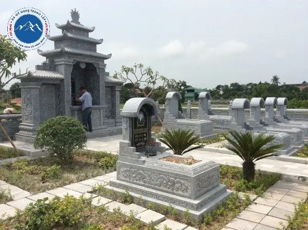 Mẫu mộ đá xanh nguyên khối tam sơn thiết kế tối giản